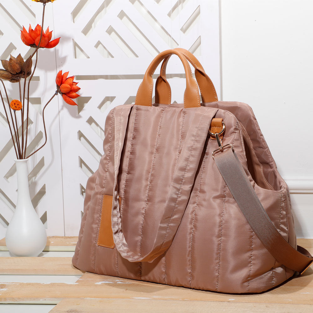Lightweight Waterproof Pet Carrier Handbag For Outdoor Travel